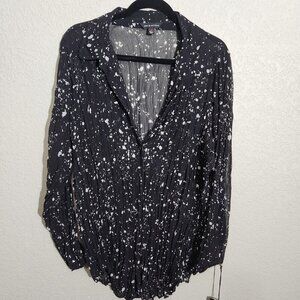 Rock & Republic Shirt Womens 1X Black White Crinkle Pleat Long Sleeve Top Studs